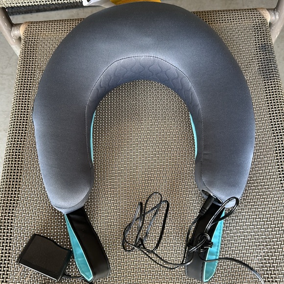 Homedics Vibration Neck Massager with Heat. - Picture 4 of 7